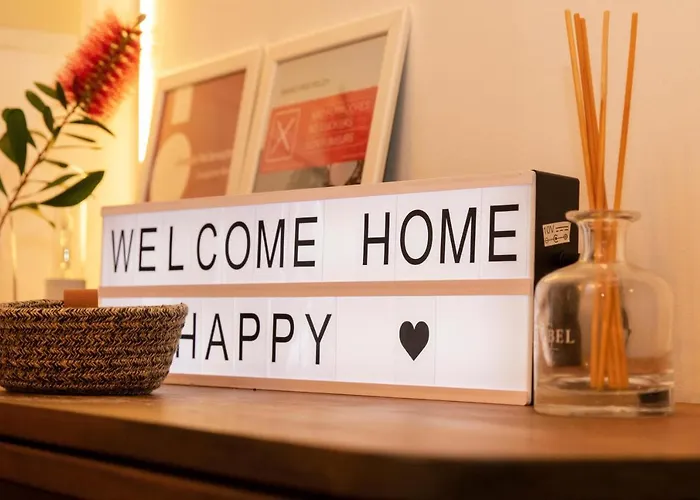 Esquina 204 - Connected With Nature- Uchill