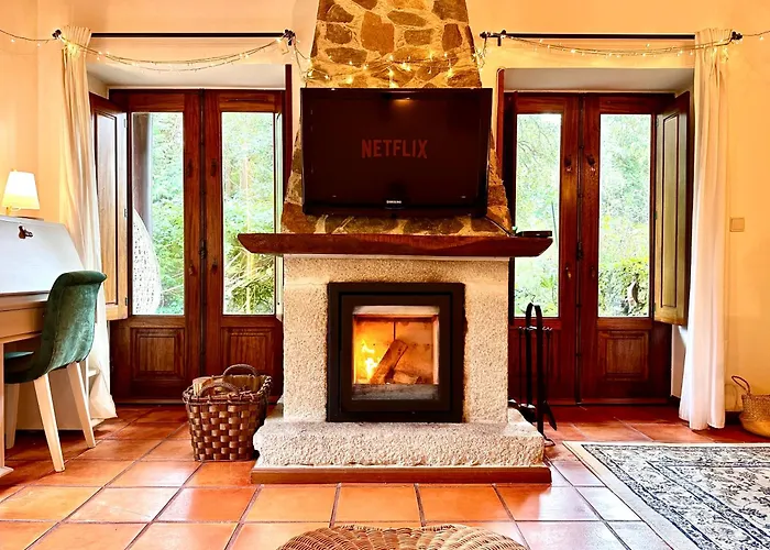 Esquina 204 - Connected With Nature- Uchill *